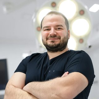 Deniz, Junior Hairtechnician bij Hairtec Haarkliniek