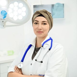E. Akdag, Arts bij Hairtec Haarkliniek