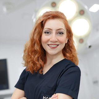 Elif, Hairtechnician bij Hairtec Haarkliniek