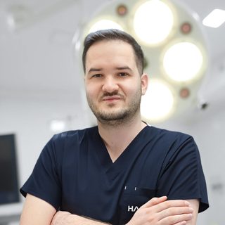 Hakan Y., Hairtechnician bij Hairtec Haarkliniek