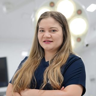 Selen, Junior Hairtechnician bij Hairtec Haarkliniek